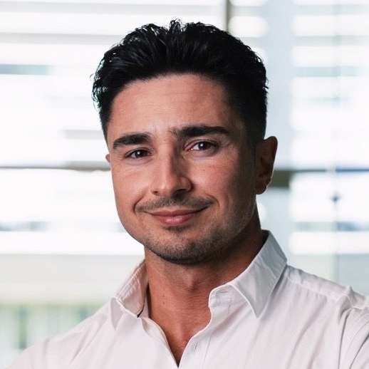 YALANIZ Mucahit avatar